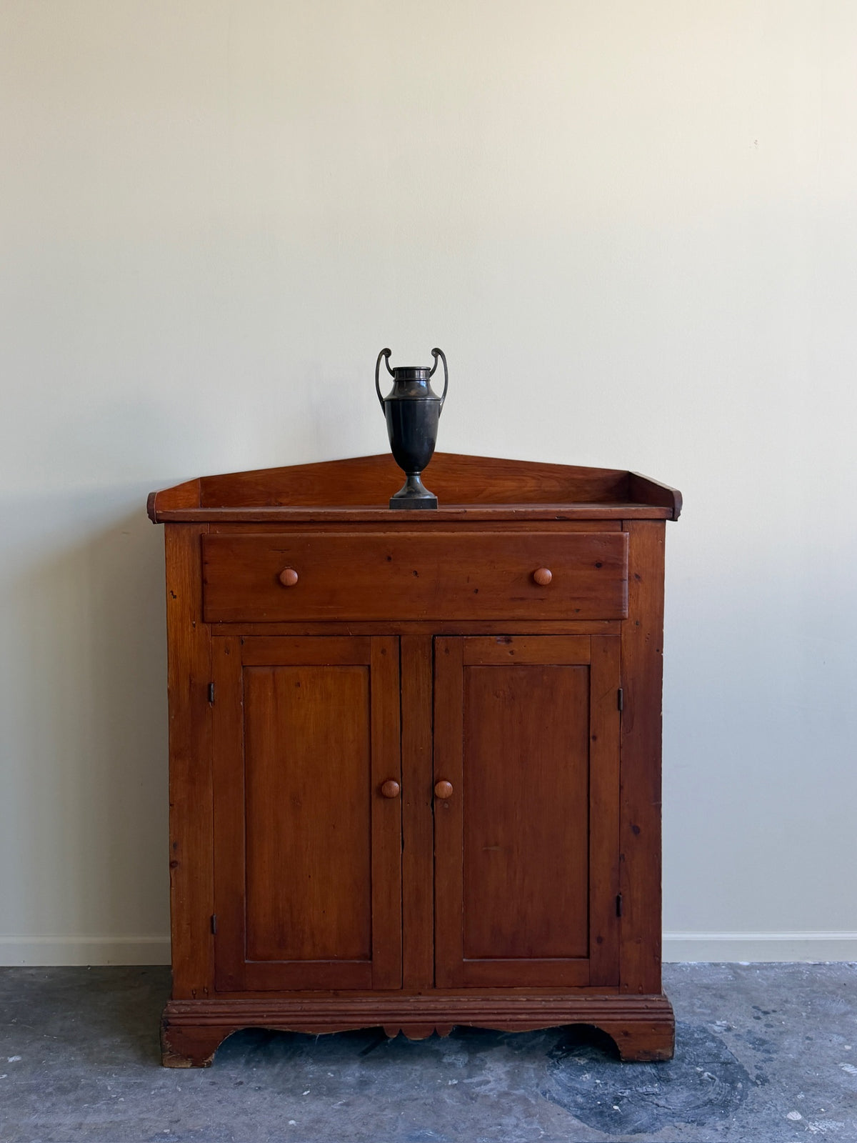 Mid-Atlantic Federal yellow pine jelly cupboard