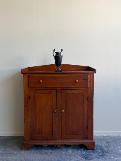 Mid-Atlantic Federal yellow pine jelly cupboard