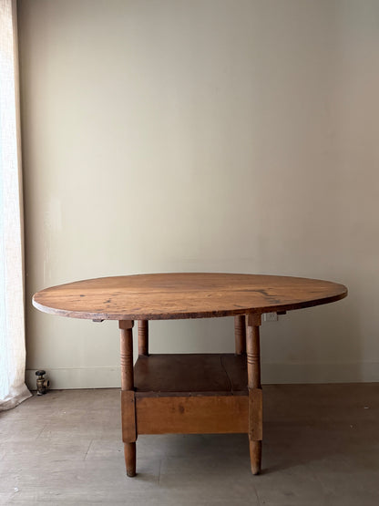 Pine hutch table