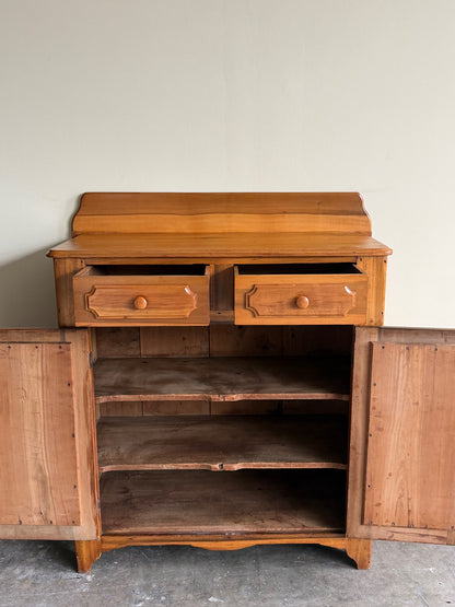 Mid-Atlantic Federal pine jelly cupboard