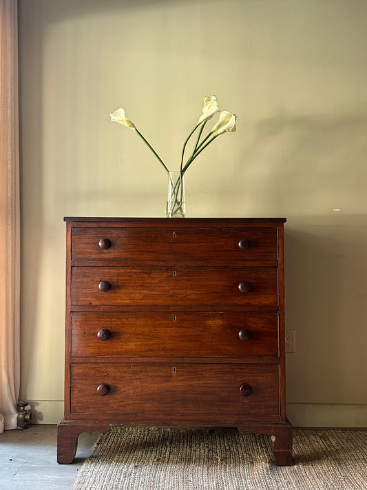 Pine dresser
