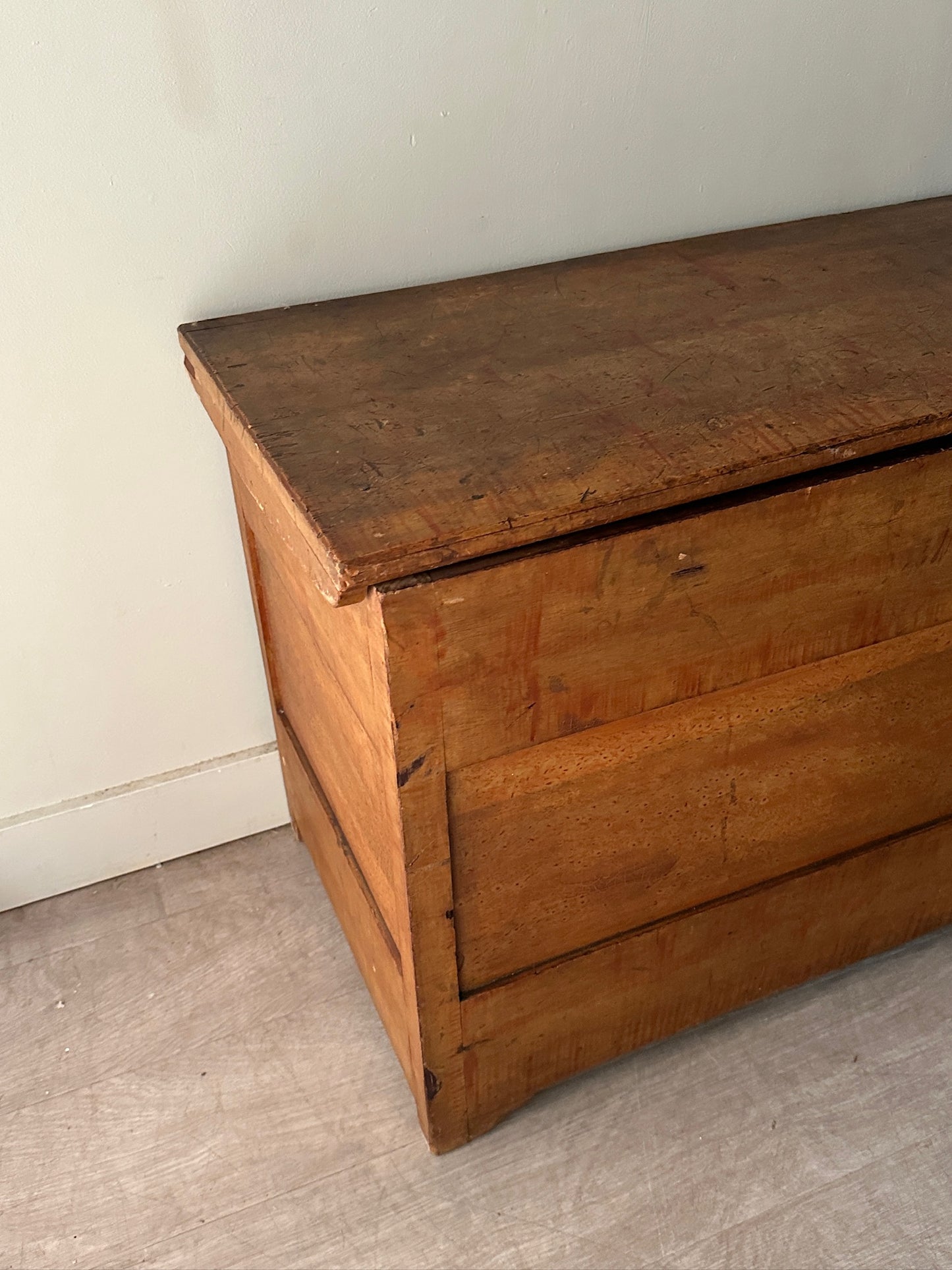Pine chest