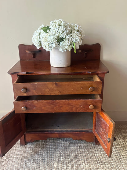 Pine small washstand