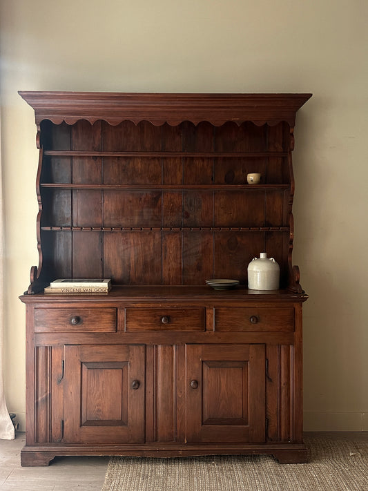 Pine two piece hutch