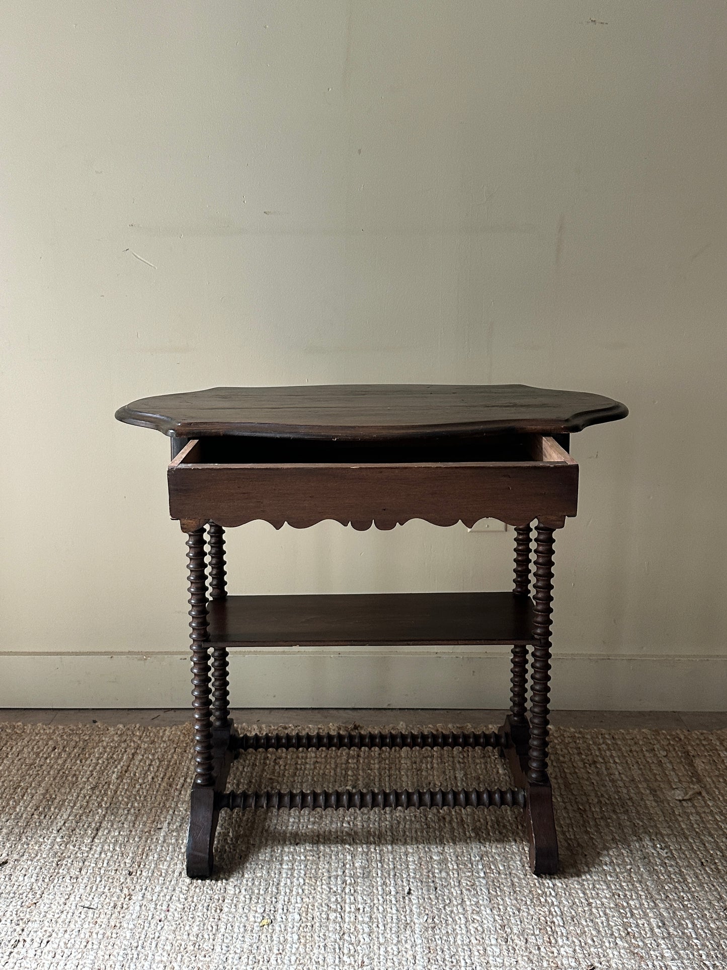 Spool leg side table
