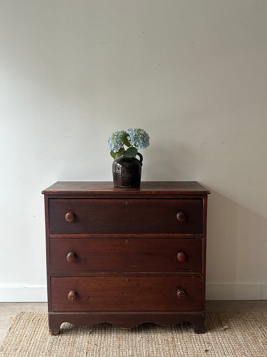 Pine dresser