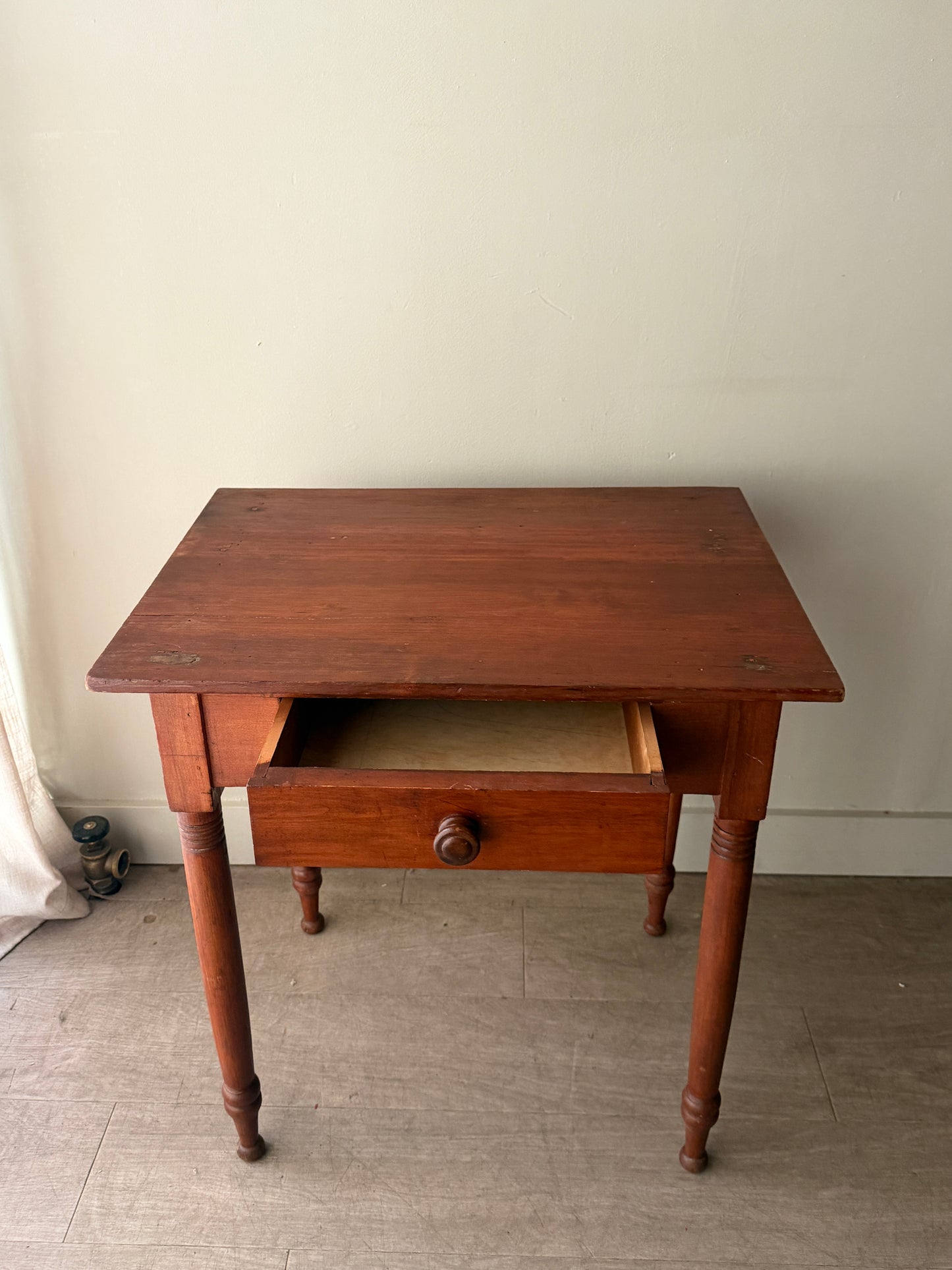 Pennsylvania Sheraton pine side table