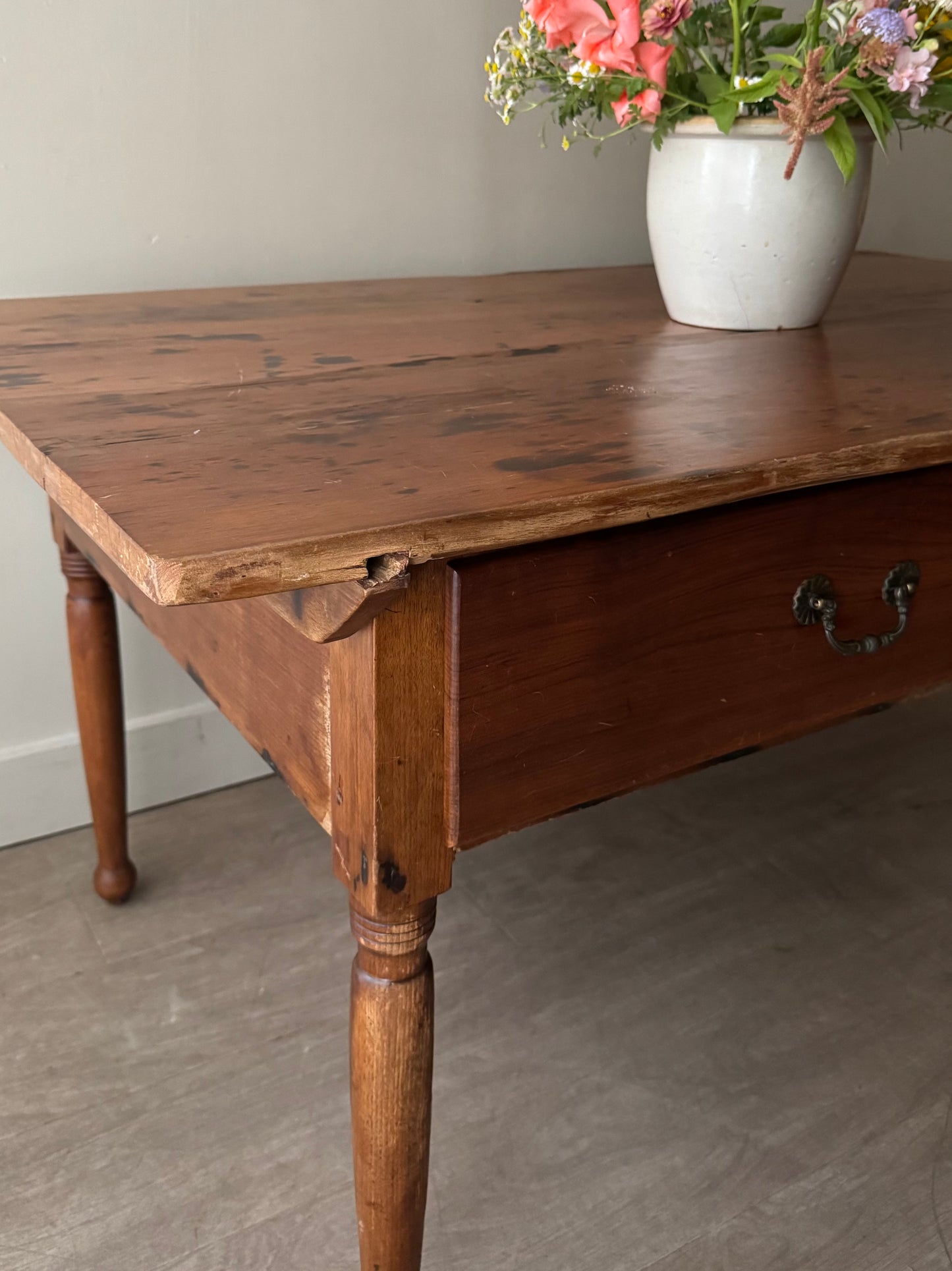 Pennsylvania Sheraton walnut harvest table
