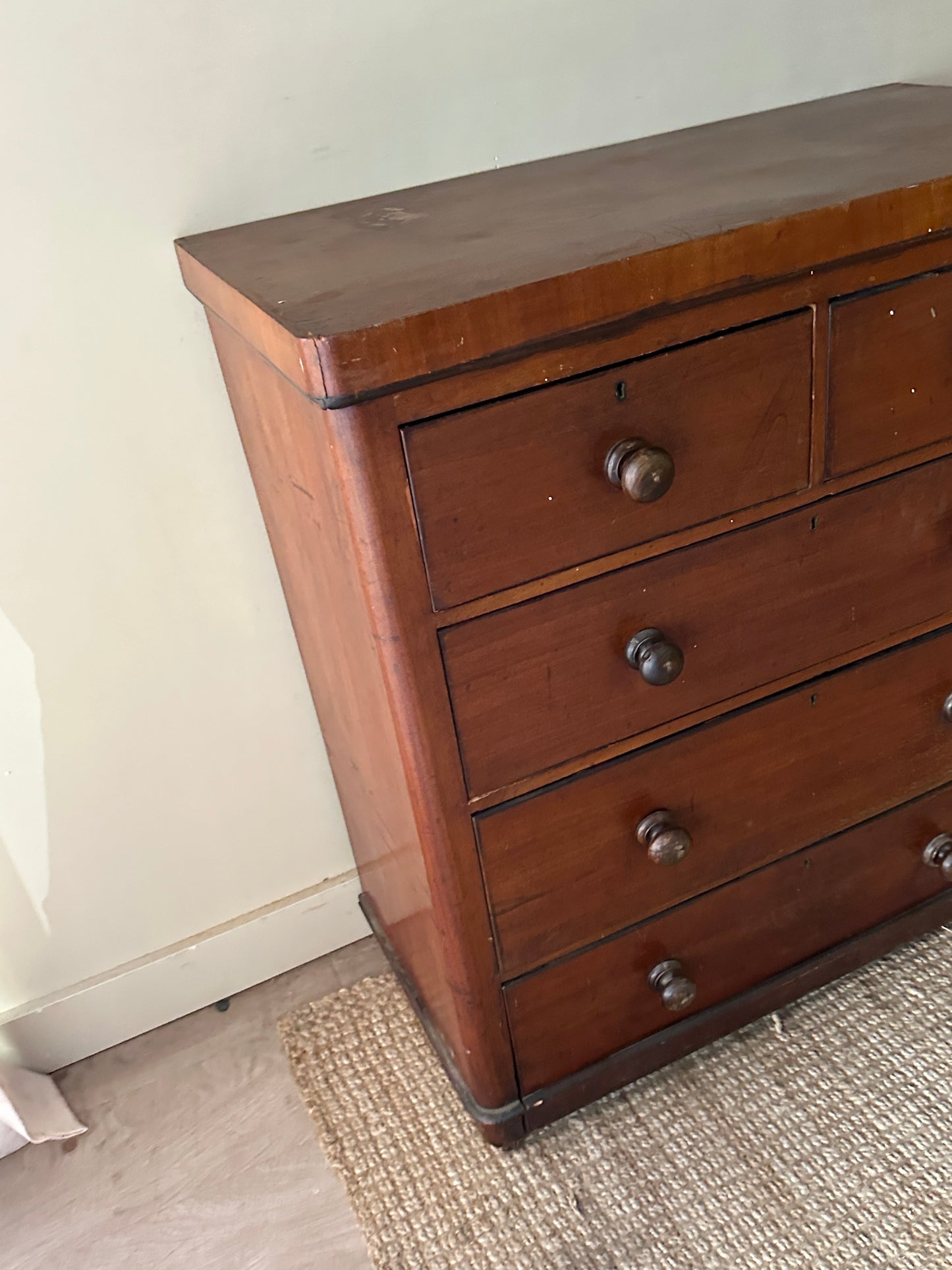 Pine dresser