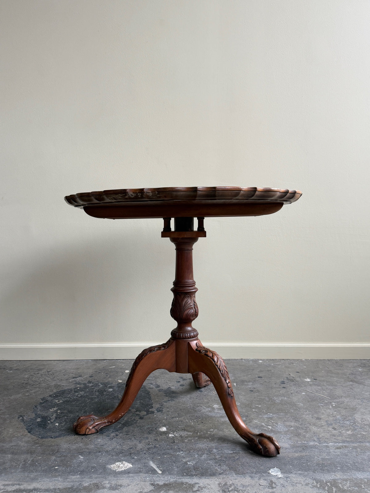 Pennsylvania Federal walnut tilt top side table