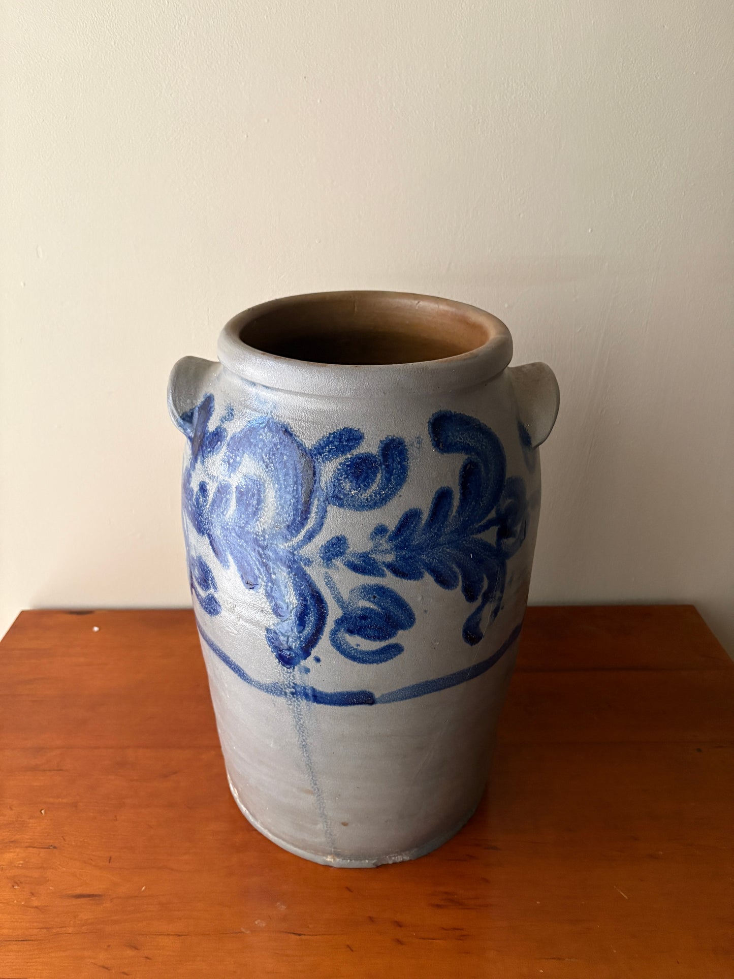 Cobalt-decorated stoneware crock