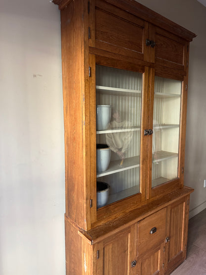 Pine two piece hutch
