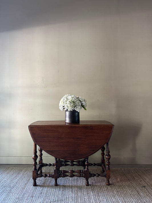 Pine gate leg dining table