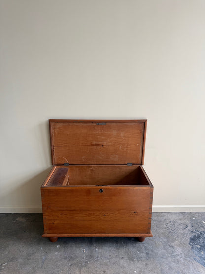 Pennsylvania Sheraton pine chest