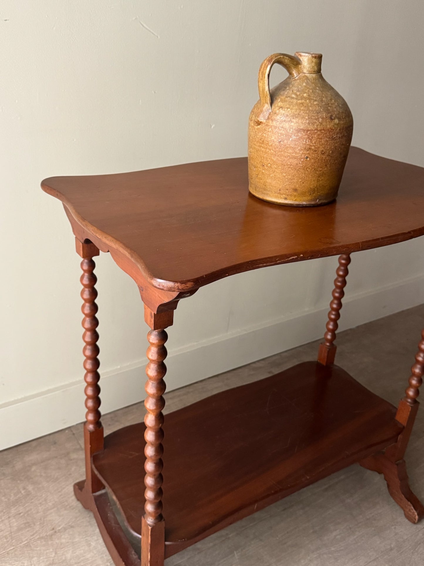 Victorian walnut bobbin leg side table