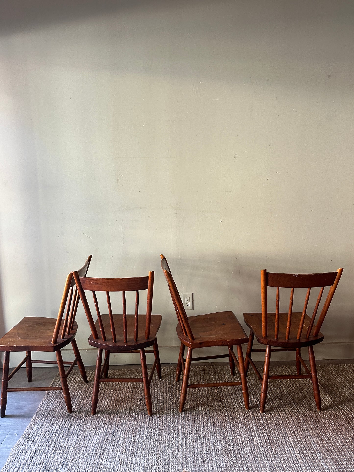 4 pine dining chairs. (Set of 2)