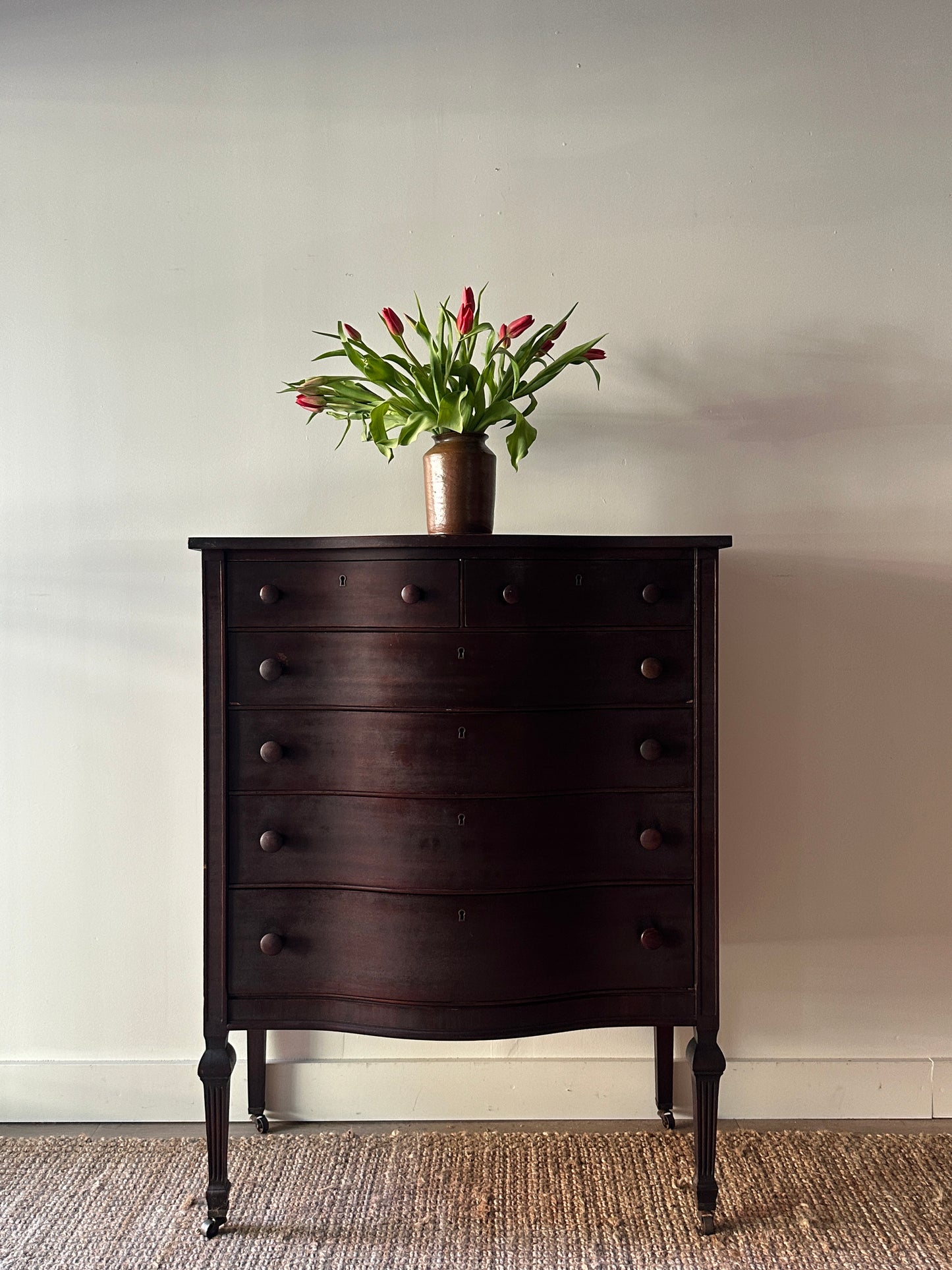 Mahogany serpentine dresser