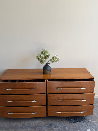 John Widdicomb 6 drawer dresser