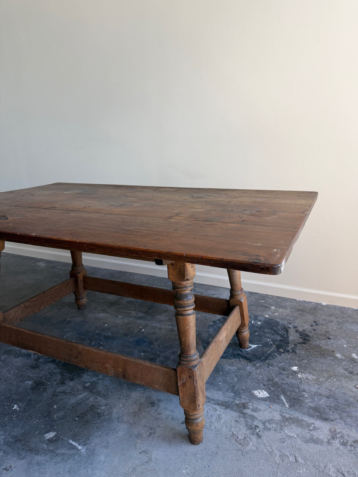 Pine farm table