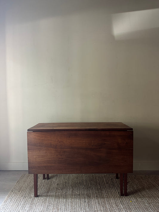 Pine drop leaf