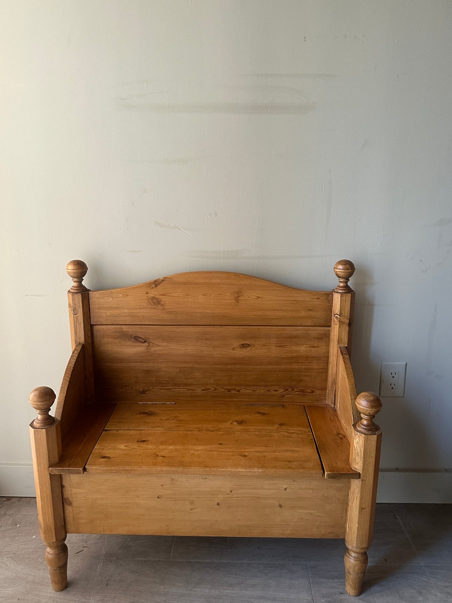 Swedish pine bench with storage