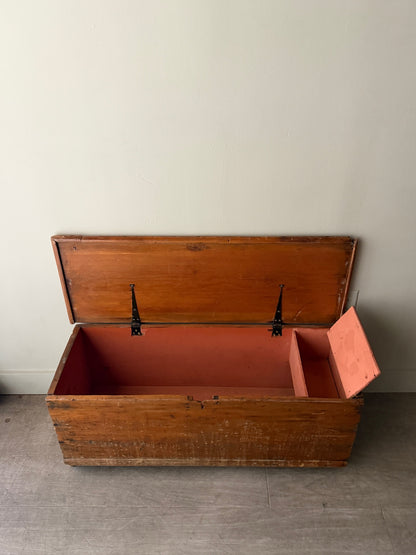 Pine blanket chest