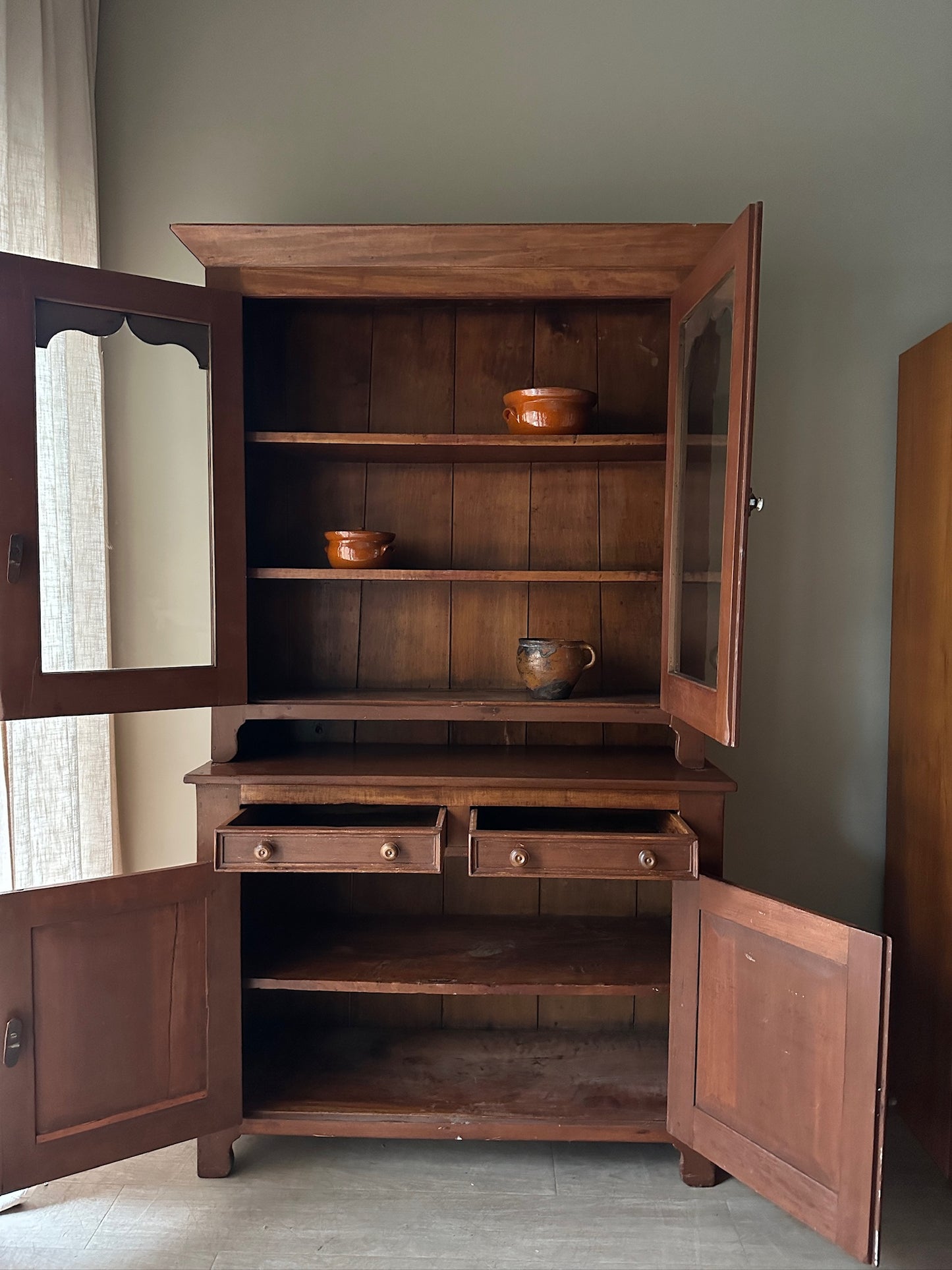 Pennsylvania Federal Display Hutch