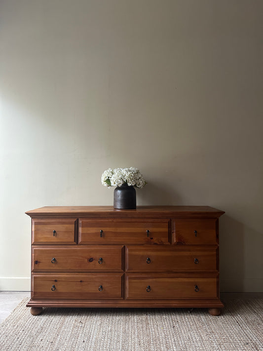 Pine dresser