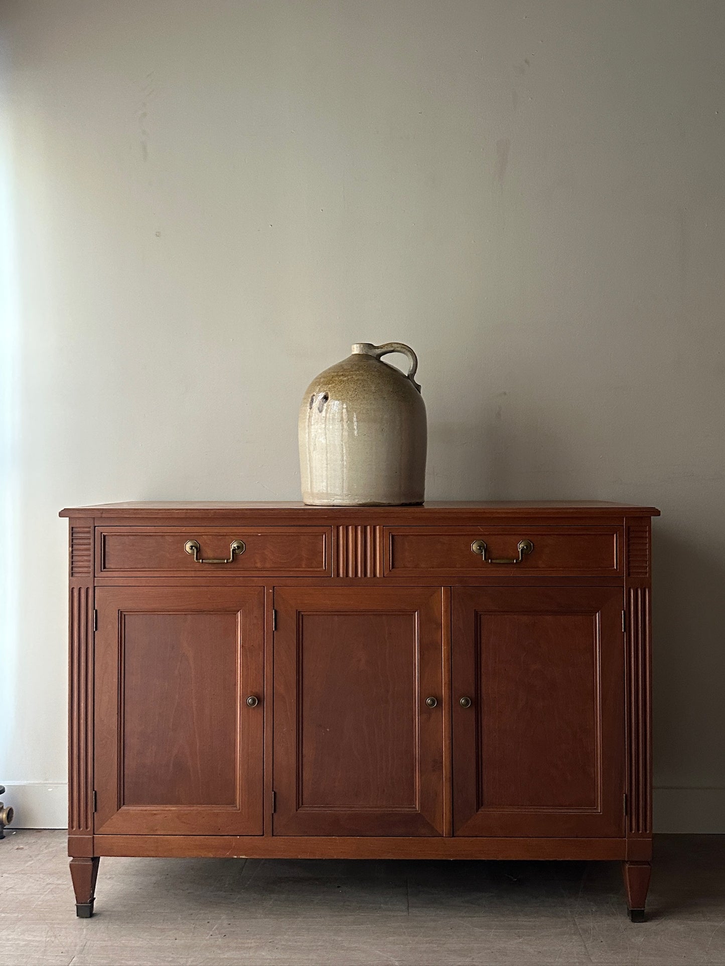 Kindel directoire style cherry server