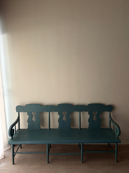 Farmhouse painted deacon’s bench