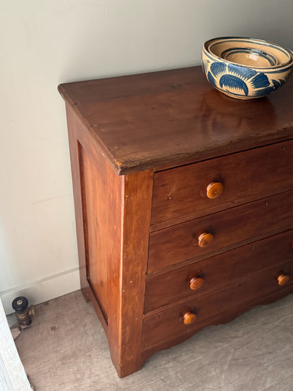 Pine dresser