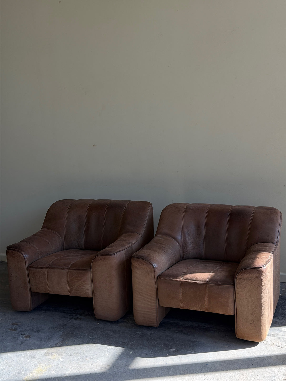 De Sede DS 44 lounge chairs. Sold individually.