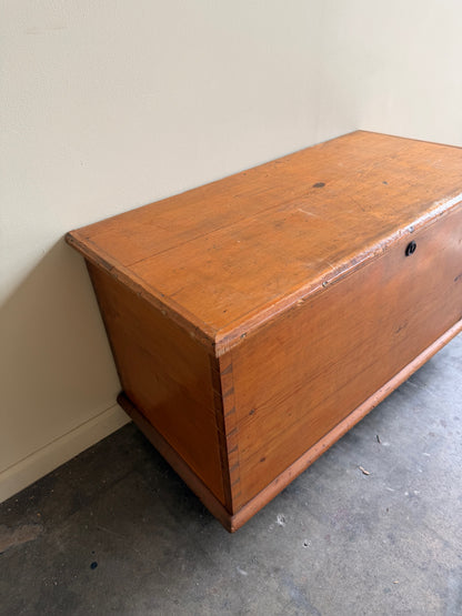 Pennsylvania Sheraton pine chest