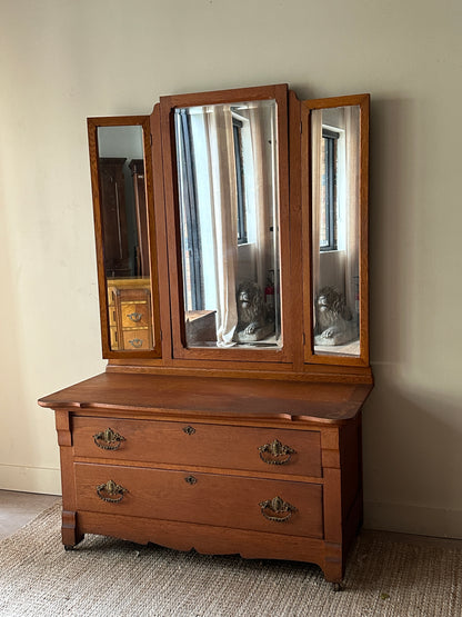 Oak Vanity with tri-fold mirror