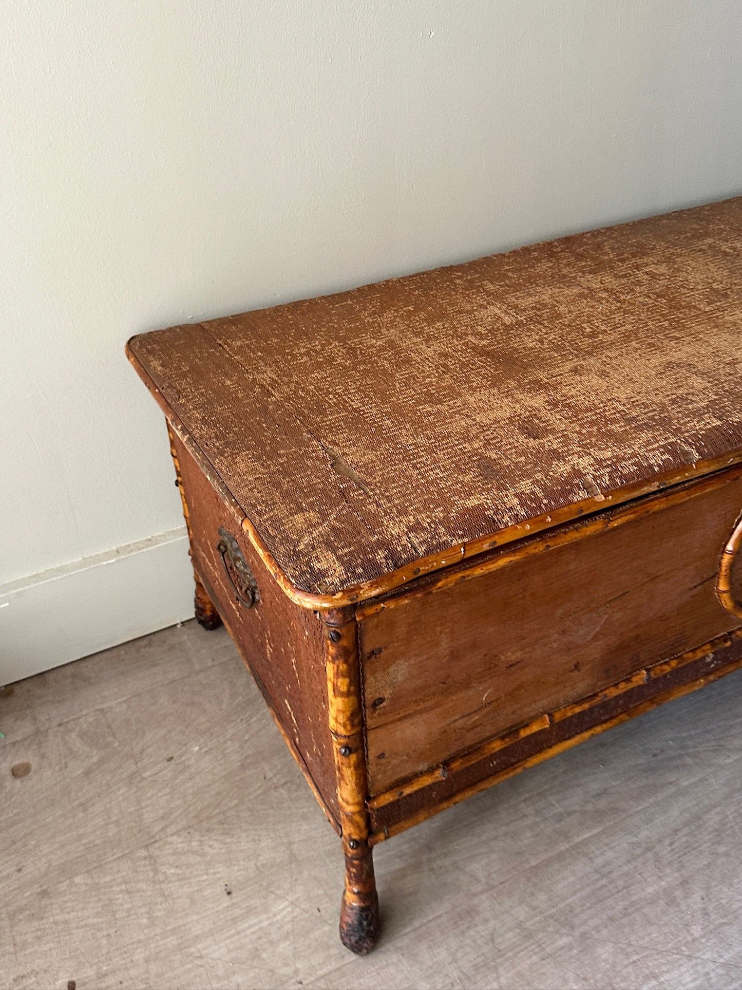 Victorian rattan chest