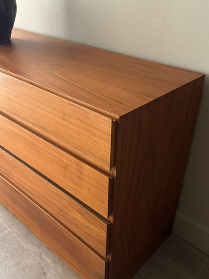 Westnofa Danish teak 8 drawer dresser