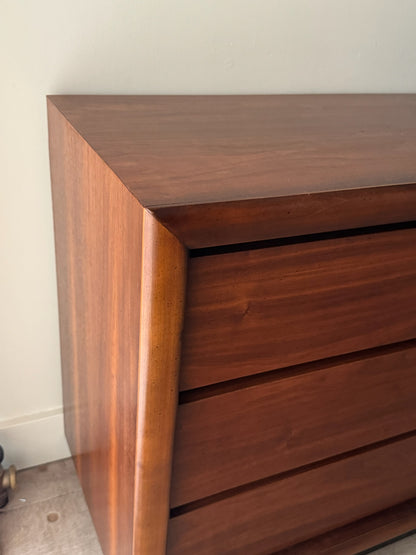 Lane walnut 9 drawer dresser