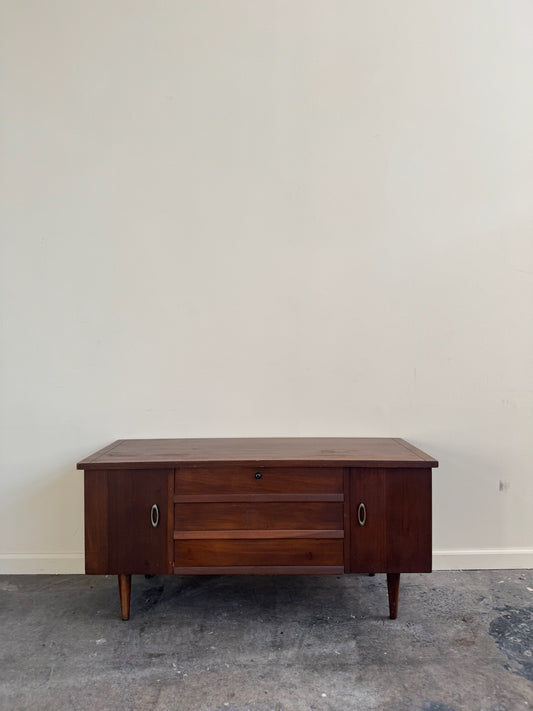 Lane walnut cedar-lined chest