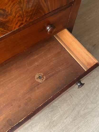 Empire mahogany 3 drawer dresser