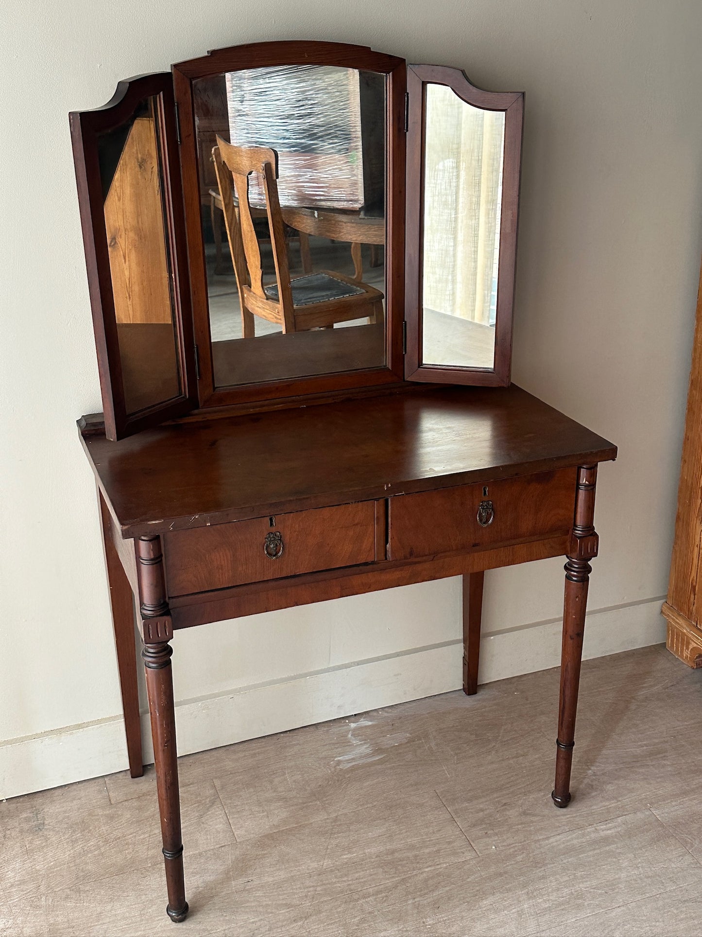 Pine vanity with tri-fold mirror