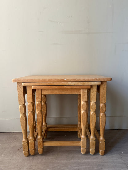 White oak nesting tables