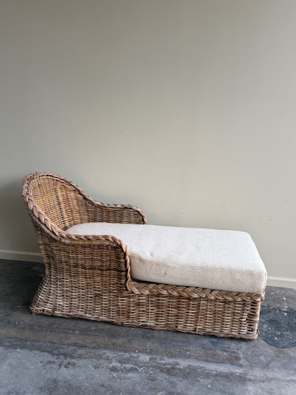 Wicker chaise lounge