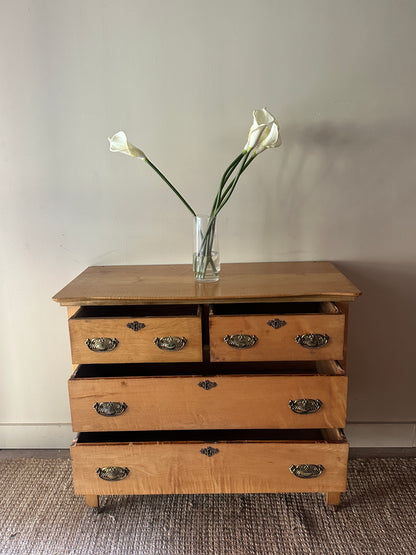 Maple dresser