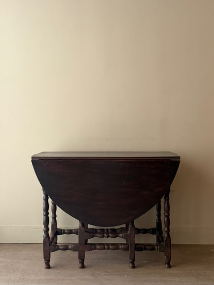 William & Mary oak gate leg table