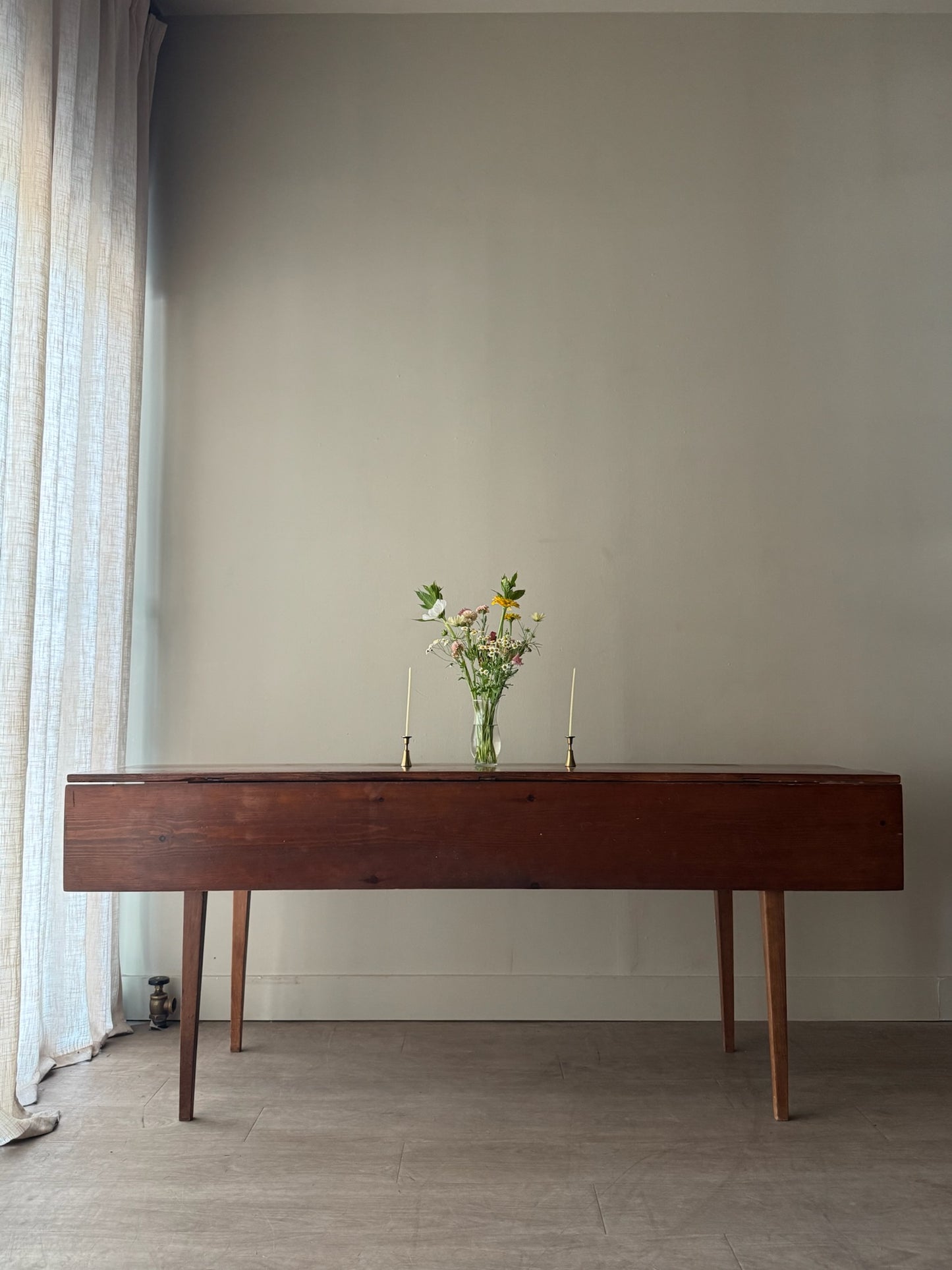Pine harvest table