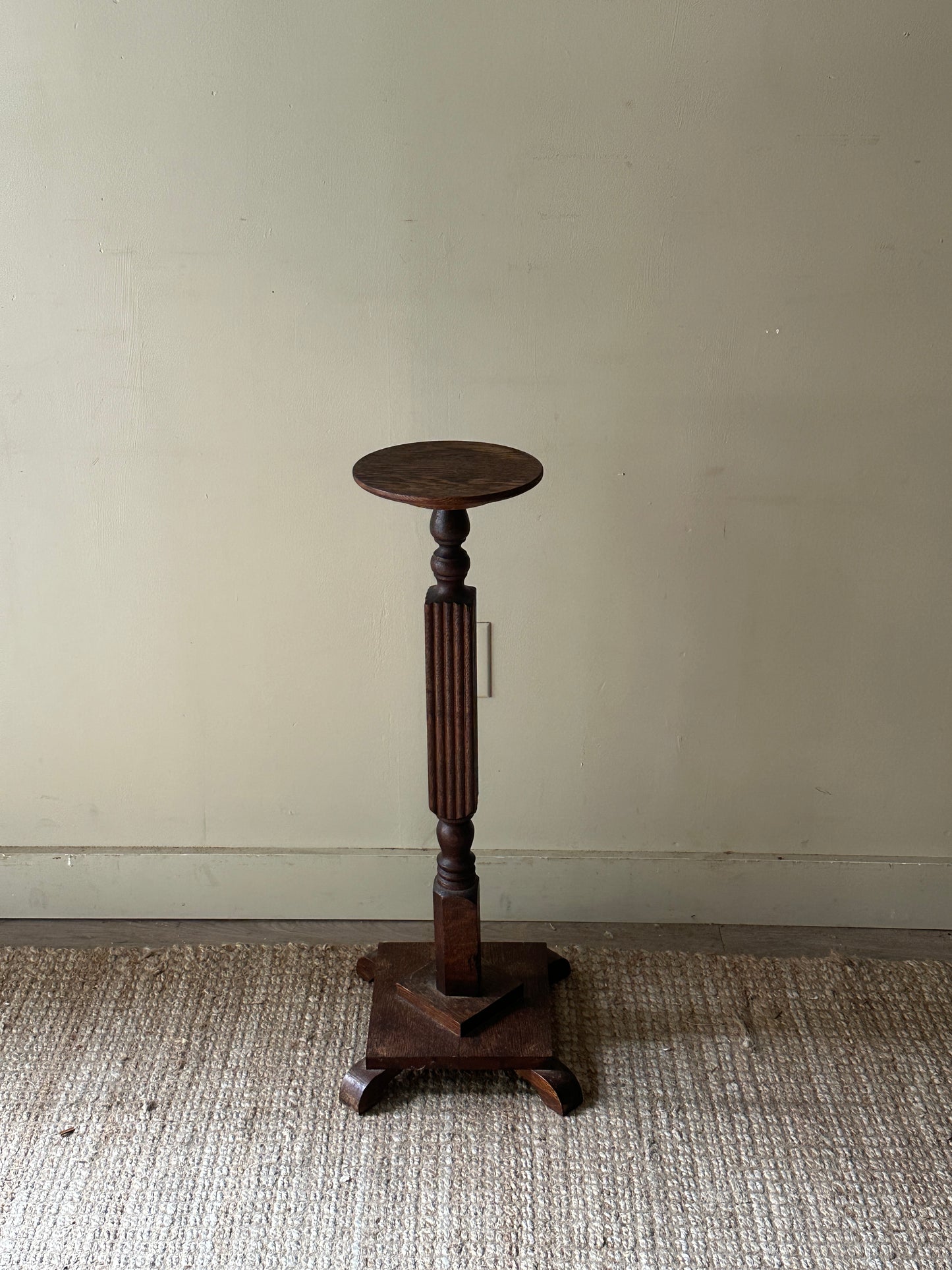 Oak pedestal