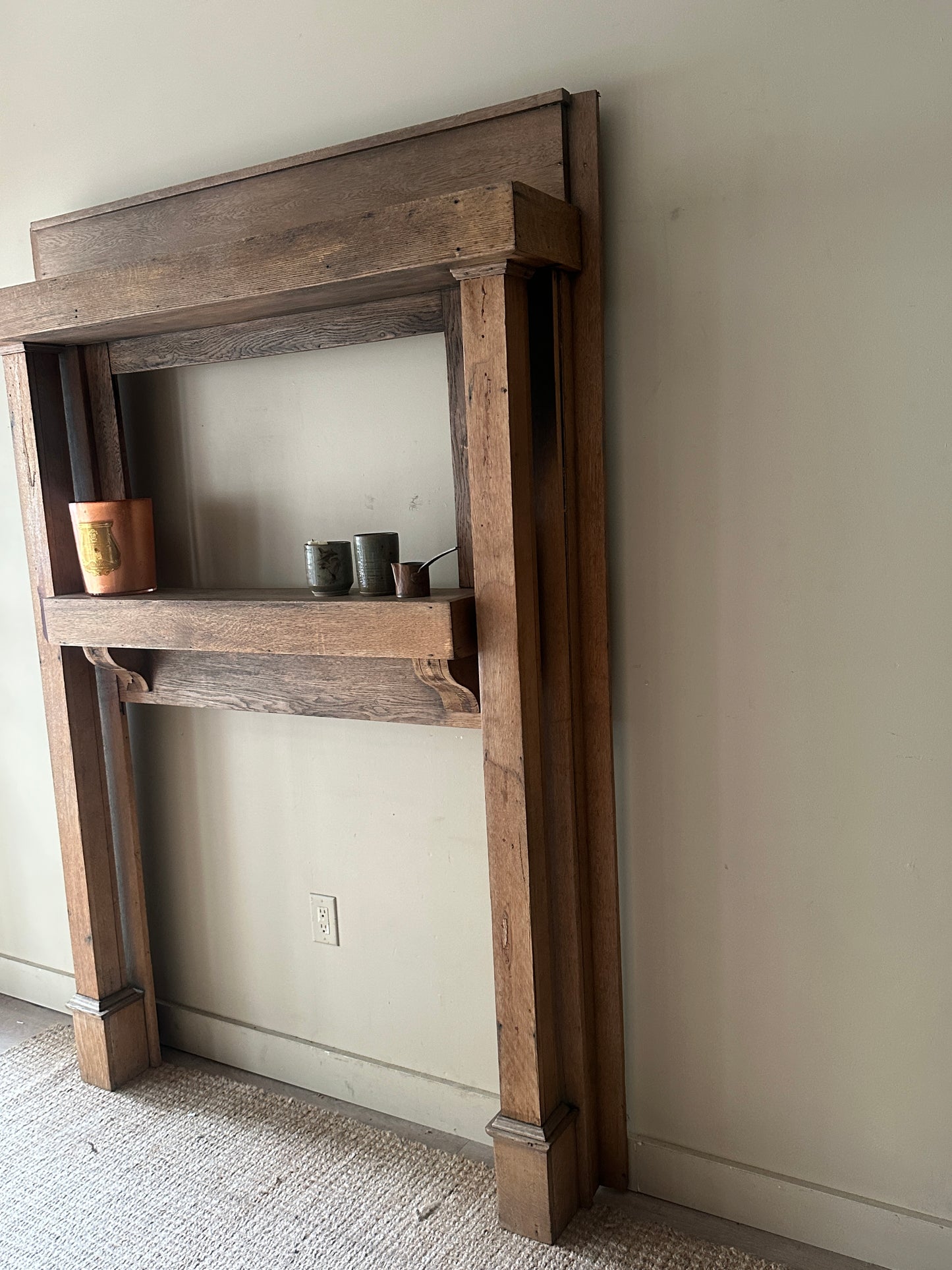 Oak mantle
