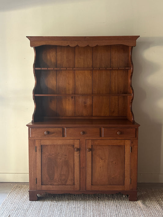 Pine two piece hutch