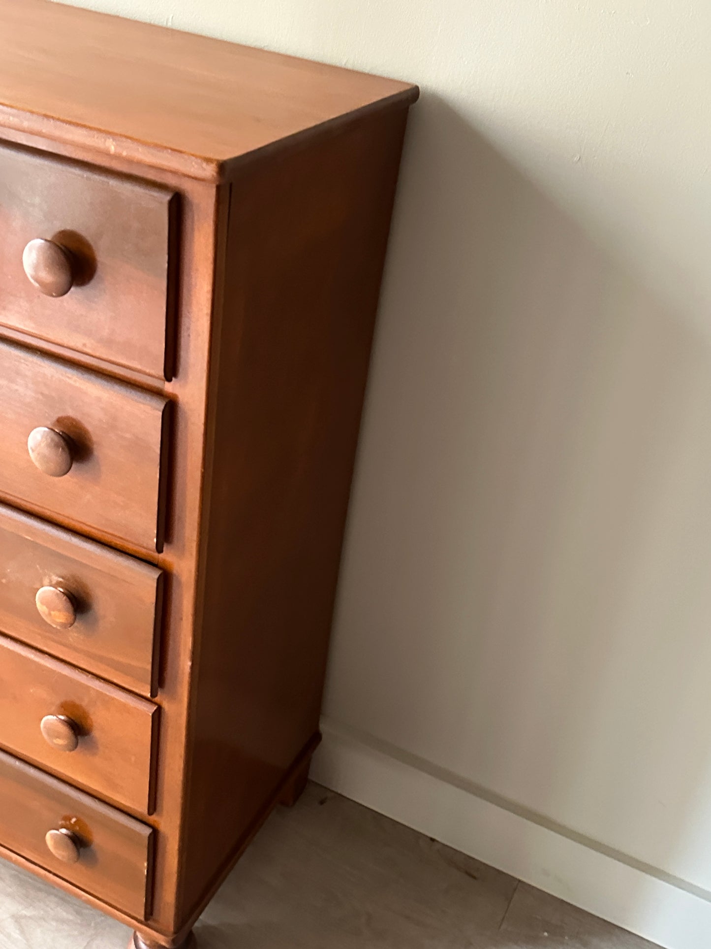 Maple dresser with bun feet