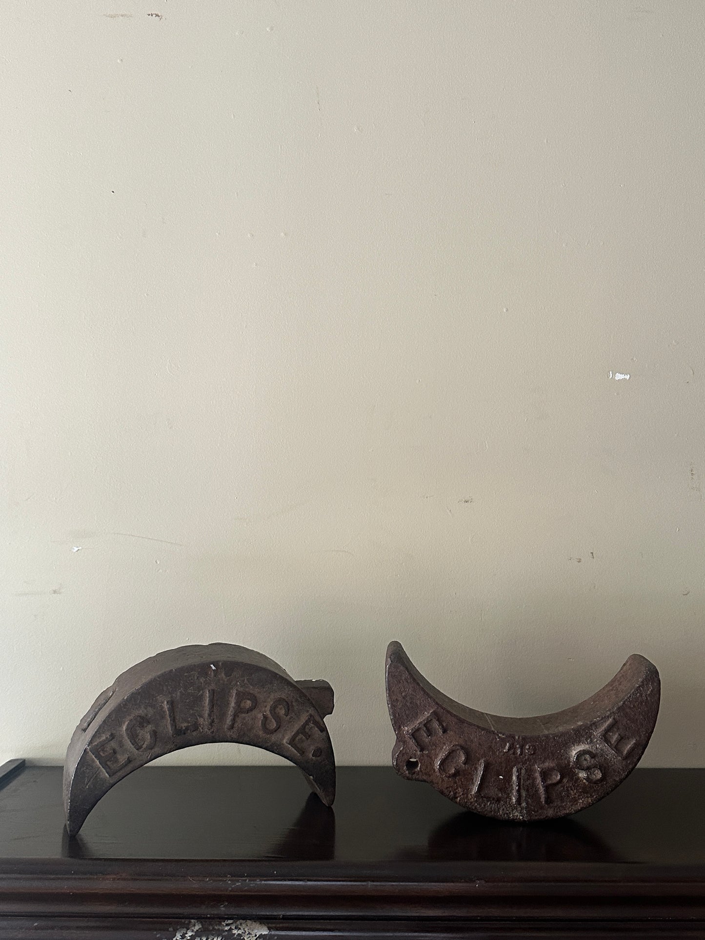 Crescent windmill weights